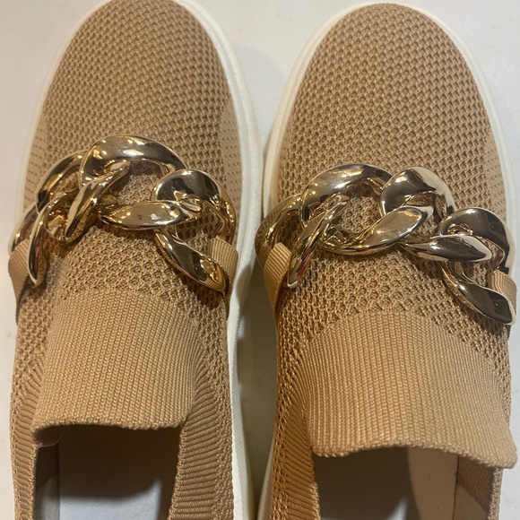 Flat Low-Cut Round Toe Shoes, Breathable Mesh With Chain Decor. Size 6.5 - Picture 2 of 11